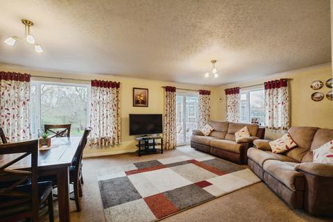 3 bedroom detached bungalow for sale, South End, Hogsthorpe, Skegness