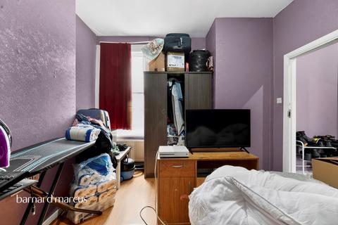 3 bedroom maisonette for sale, Tynemouth Road, Mitcham
