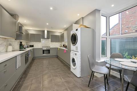 6 bedroom semi-detached house for sale, Waterloo Road, Peterborough