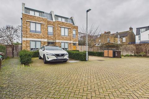3 bedroom terraced house for sale - Wellsborough Mews, Merton, London, SW20