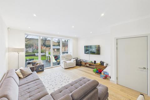 3 bedroom terraced house for sale, Wellsborough Mews, Merton, London, SW20