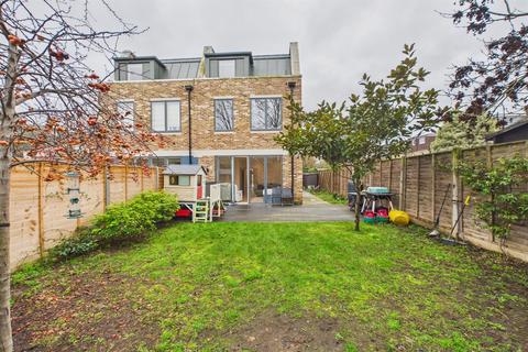 3 bedroom terraced house for sale, Wellsborough Mews, Merton, London, SW20