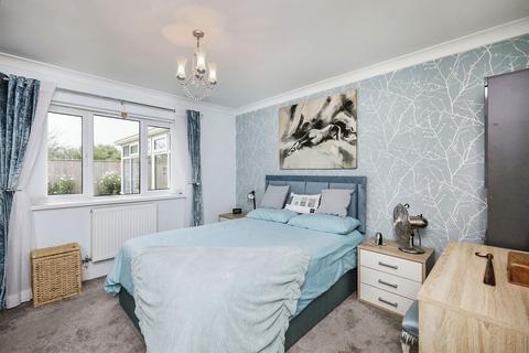 3 bedroom detached bungalow for sale, St. Marys Close, Hogsthorpe, Skegness