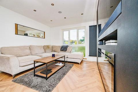 2 bedroom flat for sale, London Road, Hemel Hempstead