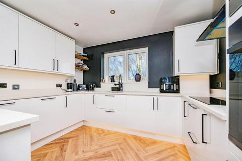2 bedroom flat for sale, London Road, Hemel Hempstead
