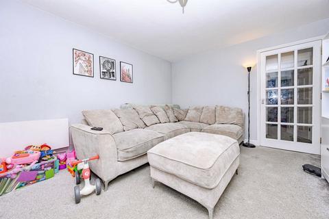 2 bedroom flat for sale, Evans Wharf, Hemel Hempstead