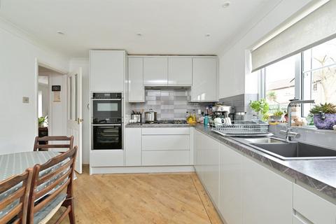undefined, Tarrant, Peterborough