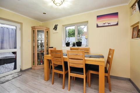 4 bedroom semi-detached house for sale, Portman Drive, Billericay
