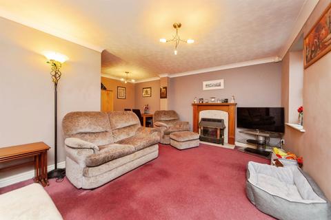 4 bedroom detached house for sale, Manna Drive, Elton, Chester