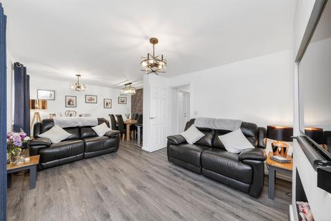 3 bedroom detached house for sale, New Chapel Road, Penistone, S36