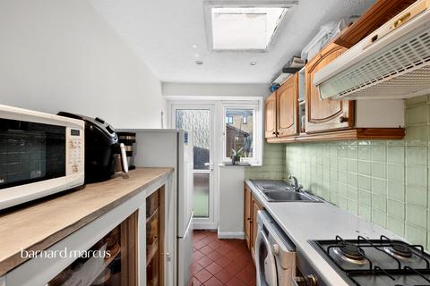 undefined, Chertsey Road, Feltham