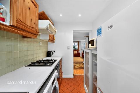 undefined, Chertsey Road, Feltham