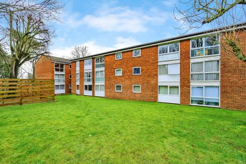 2 bedroom flat for sale, Chenies Court, Hemel Hempstead