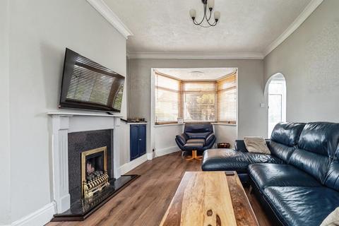 3 bedroom semi-detached house for sale, Lilac Avenue, Garden Village, Hull