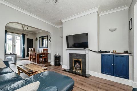 3 bedroom semi-detached house for sale, Lilac Avenue, Garden Village, Hull