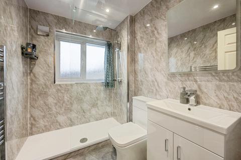 3 bedroom detached house for sale, Shooters Hill Drive, Rossington, Doncaster