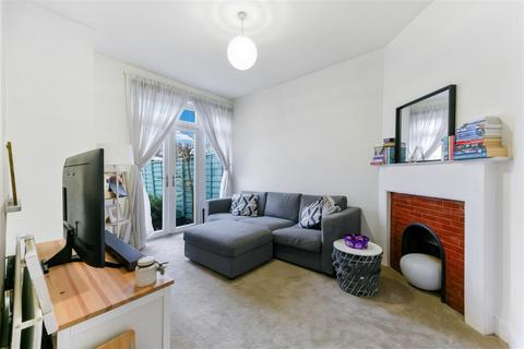 3 bedroom house to rent, Grasmere Avenue, Merton Park SW19