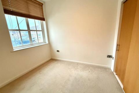 1 bedroom apartment to rent, Exeter