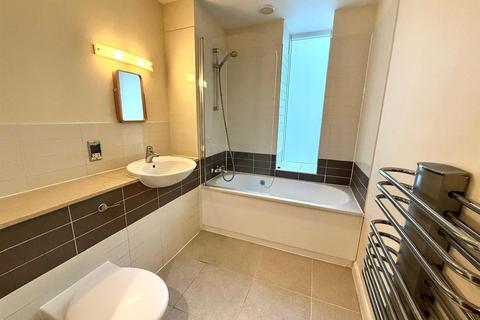 1 bedroom apartment to rent, Exeter