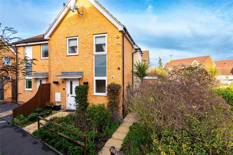 3 bedroom semi-detached house to rent - Spinel Close, Sittingbourne, Kent, ME10