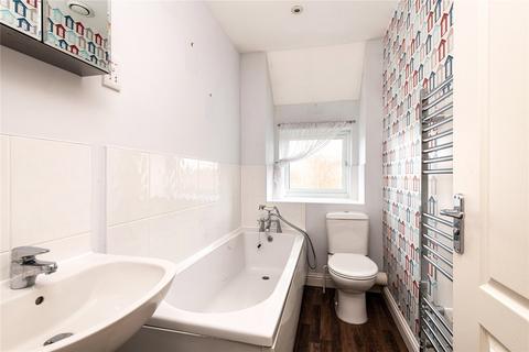 3 bedroom semi-detached house to rent, Spinel Close, Sittingbourne, Kent, ME10