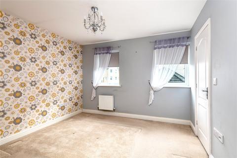 3 bedroom semi-detached house to rent, Spinel Close, Sittingbourne, Kent, ME10