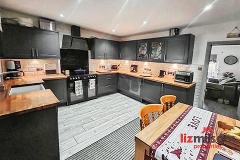 3 bedroom semi-detached house for sale, Edward Street, Swadlincote DE11