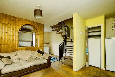 2 bedroom terraced house for sale, Greenways Walk, Broadfield, Crawley