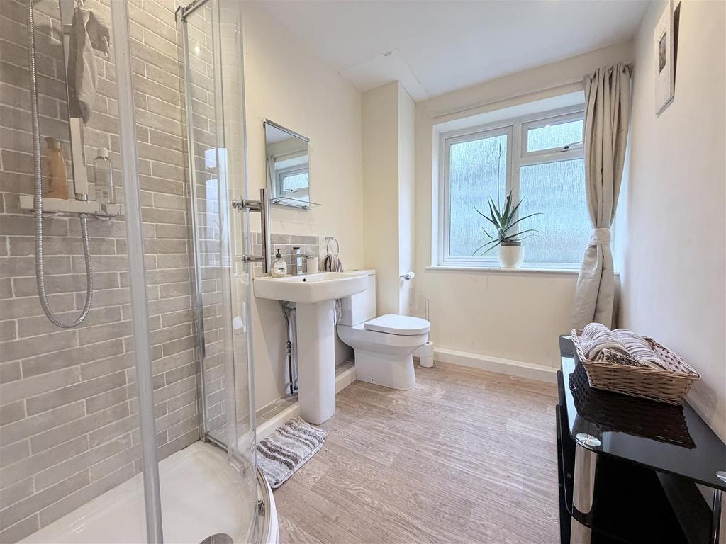 Cloaks/Shower Room