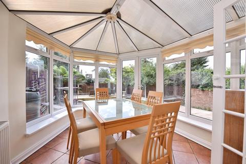 undefined, Dundonald Drive, LEIGH-ON-SEA