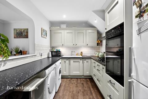 2 bedroom flat for sale, Carlton Road, South Godstone, GODSTONE