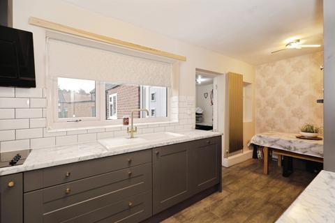 4 bedroom semi-detached house for sale, Turnhead Crescent, Barlby, Selby