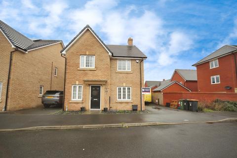 4 bedroom detached house for sale, Airedale Gardens, Houghton Regis, Dunstable