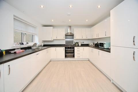 4 bedroom detached house for sale, Airedale Gardens, Houghton Regis, Dunstable