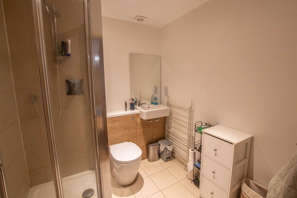 1 bedroom apartment for sale - Mehr
