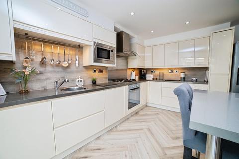 3 bedroom townhouse for sale, Ockbrook Court, Ilkeston DE7