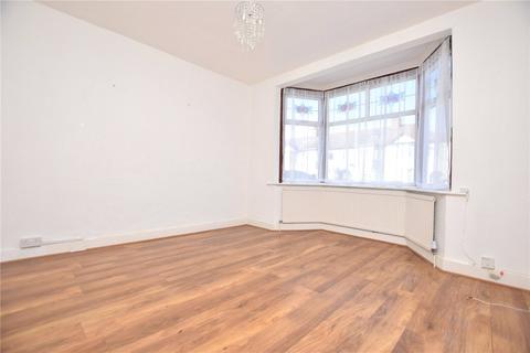 3 bedroom terraced house to rent, Hickman Road, Chadwell Heath RM6