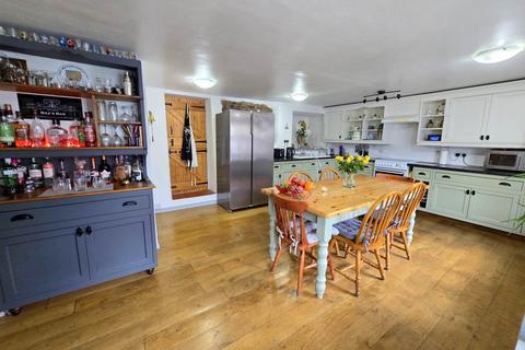 4 bedroom terraced house for sale, 4 Rickards Row, Buckland Brewer
