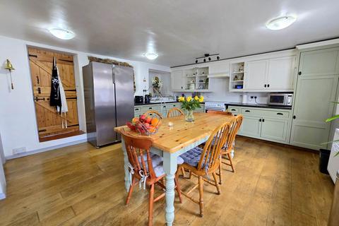 4 bedroom terraced house for sale, 4 Rickards Row, Buckland Brewer