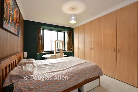 undefined, Forest Court, Wanstead, London