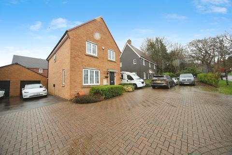 4 bedroom detached house for sale, Bedford Road, Houghton Regis, Dunstable