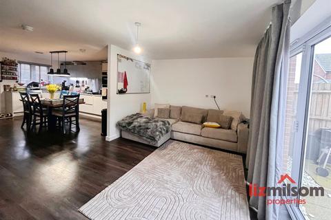 3 bedroom semi-detached house for sale, Emerald Gardens, Swadlincote DE11