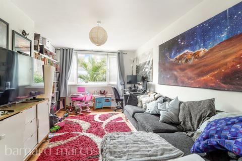 3 bedroom terraced house for sale, Arabella Drive, London