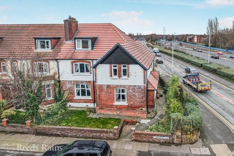 5 bedroom end of terrace house for sale, Acresfield Road, Greater Manchester M6