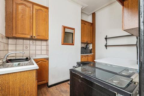 2 bedroom terraced house for sale, Leeds Road, Dewsbury