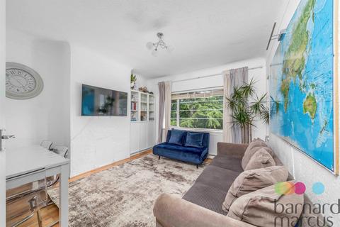2 bedroom flat for sale, Nether Street, London