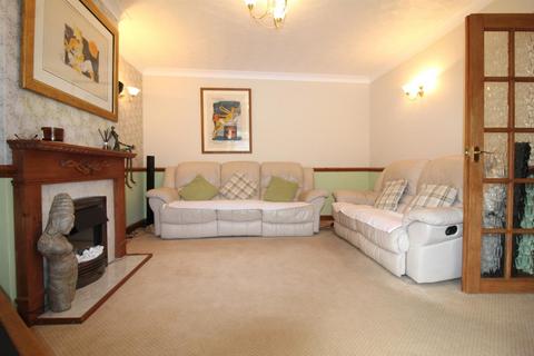 4 bedroom house to rent, New Park Drive, Hemel Hempstead HP2