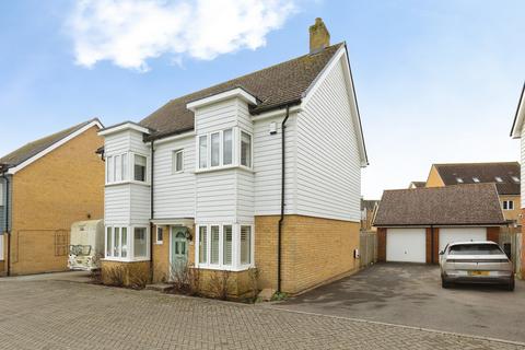 4 bedroom detached house for sale, David Henderson Avenue, Ashford, TN23 3