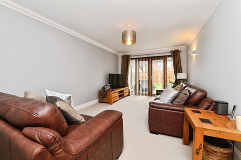 4 bedroom detached house for sale, Coventry Close, Hullbridge, HOCKLEY