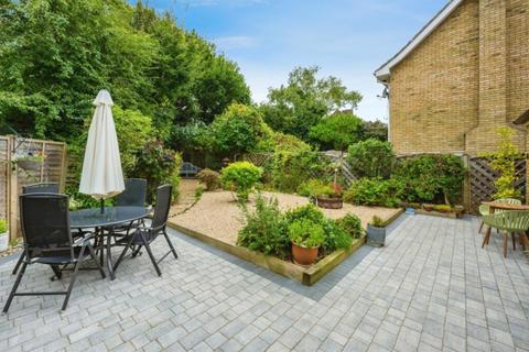 undefined, Balsam Close, Walnut Tree, Milton Keynes